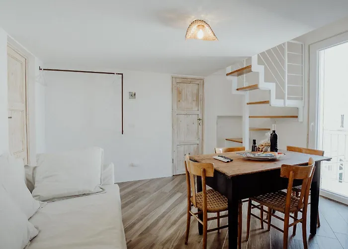 Fari E Fanali By Monholiday 3* Monopoli